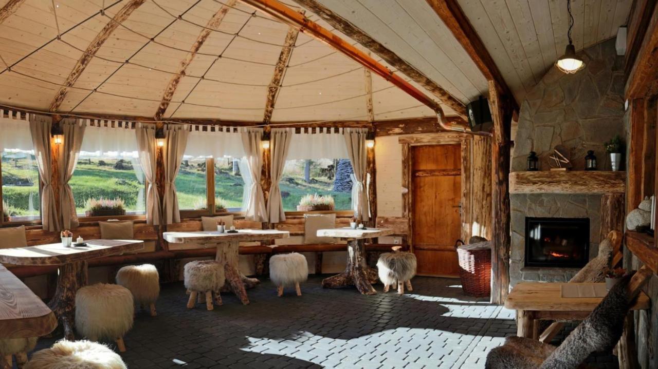 Chata Baba Yaga Zdiar Bagian luar foto