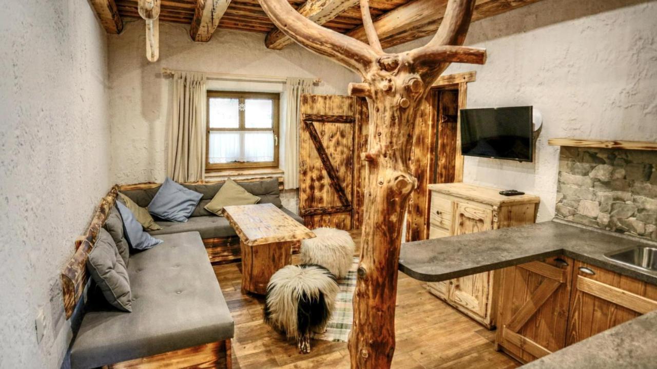 Chata Baba Yaga Zdiar Bagian luar foto