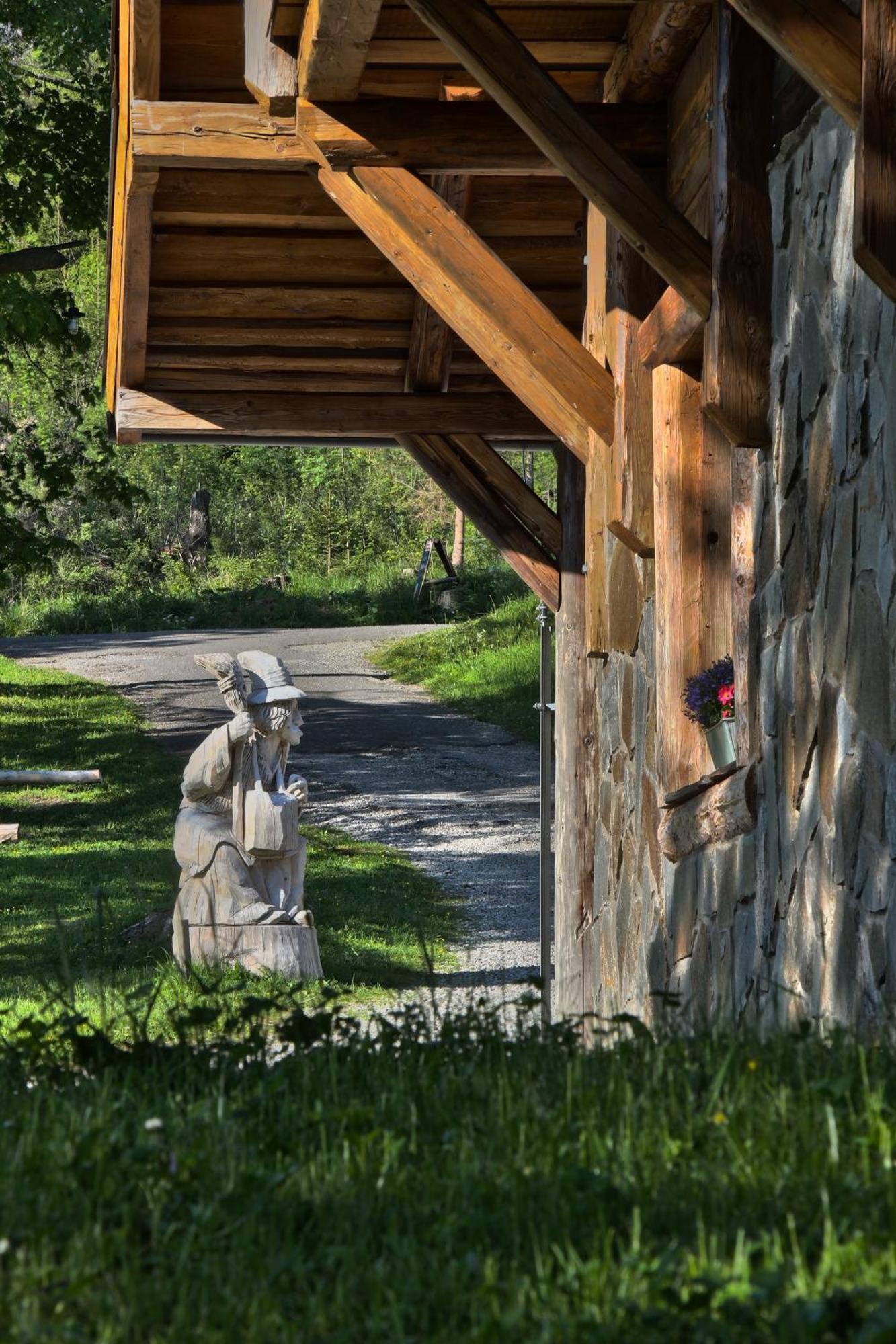 Chata Baba Yaga Zdiar Bagian luar foto